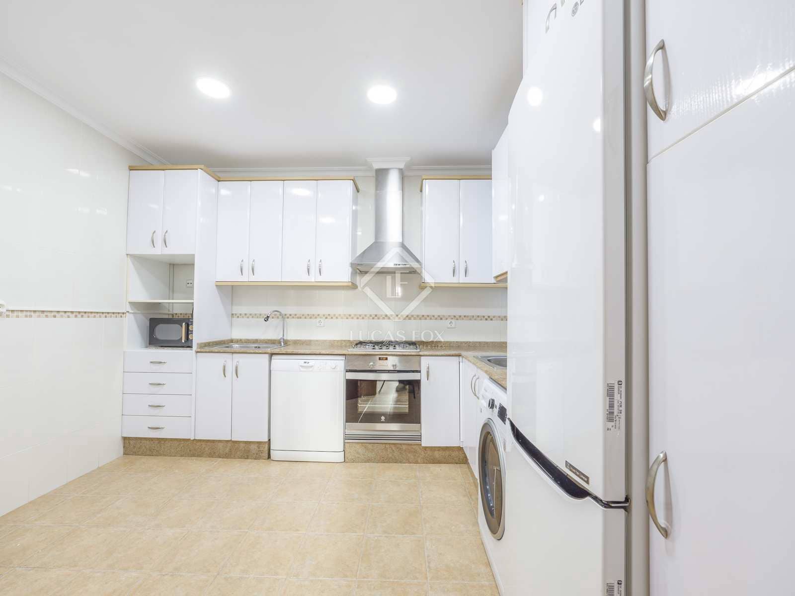 Appartement de 4 chambres à louer à Valence ville - 2 200 € (Ref: 7898758)