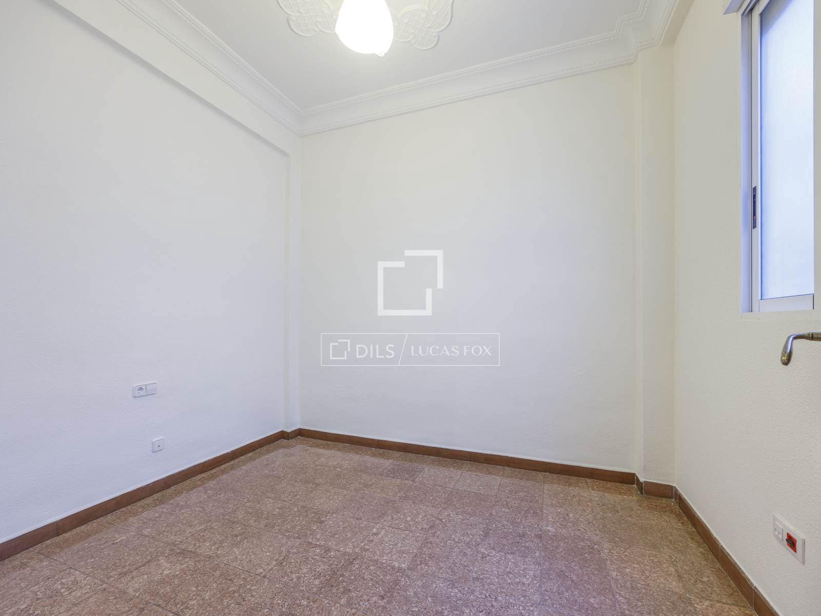 Appartement de 4 chambres à louer à Valence ville - 2 200 € (Ref: 7898758)