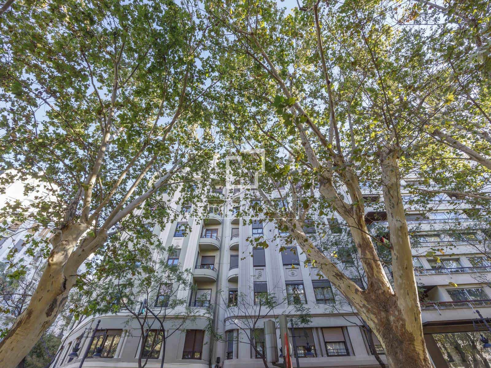 Appartement de 4 chambres à louer à Valence ville - 2 200 € (Ref: 7898758)