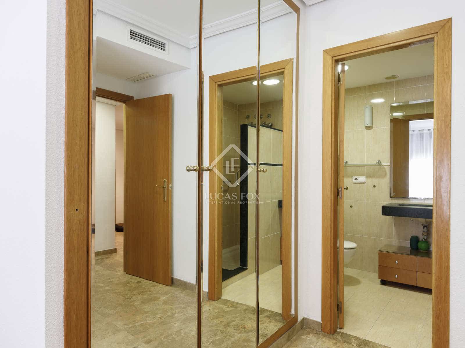 3 sypialnia Apartament do wynajęcia w Miasto Walencja z garażem - 1 700 € (Ref: 7899010)