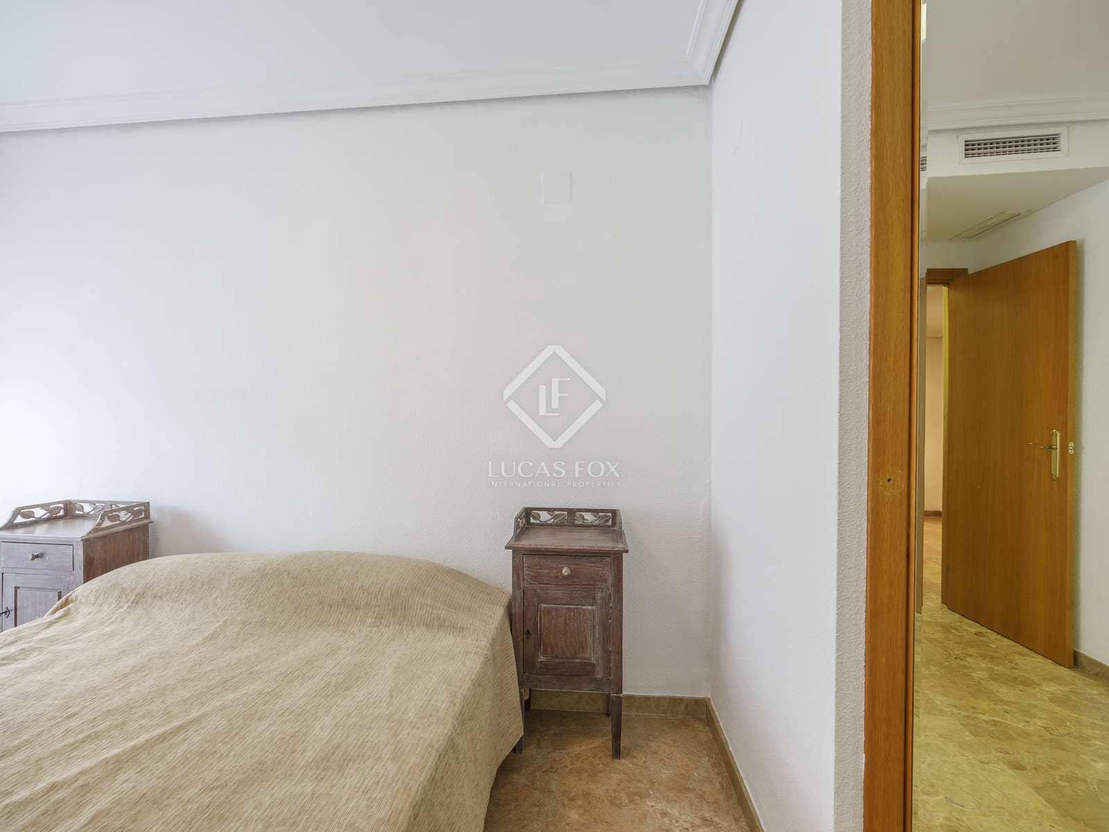 3 sypialnia Apartament do wynajęcia w Miasto Walencja z garażem - 1 700 € (Ref: 7899010)