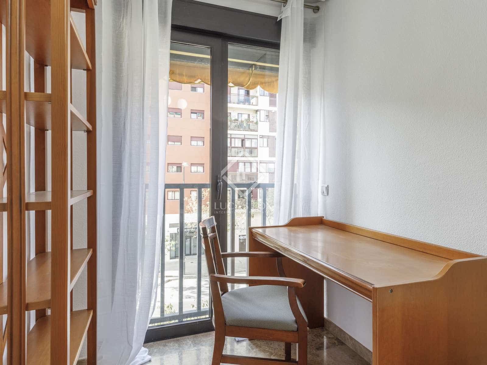 3 sypialnia Apartament do wynajęcia w Miasto Walencja z garażem - 1 700 € (Ref: 7899010)