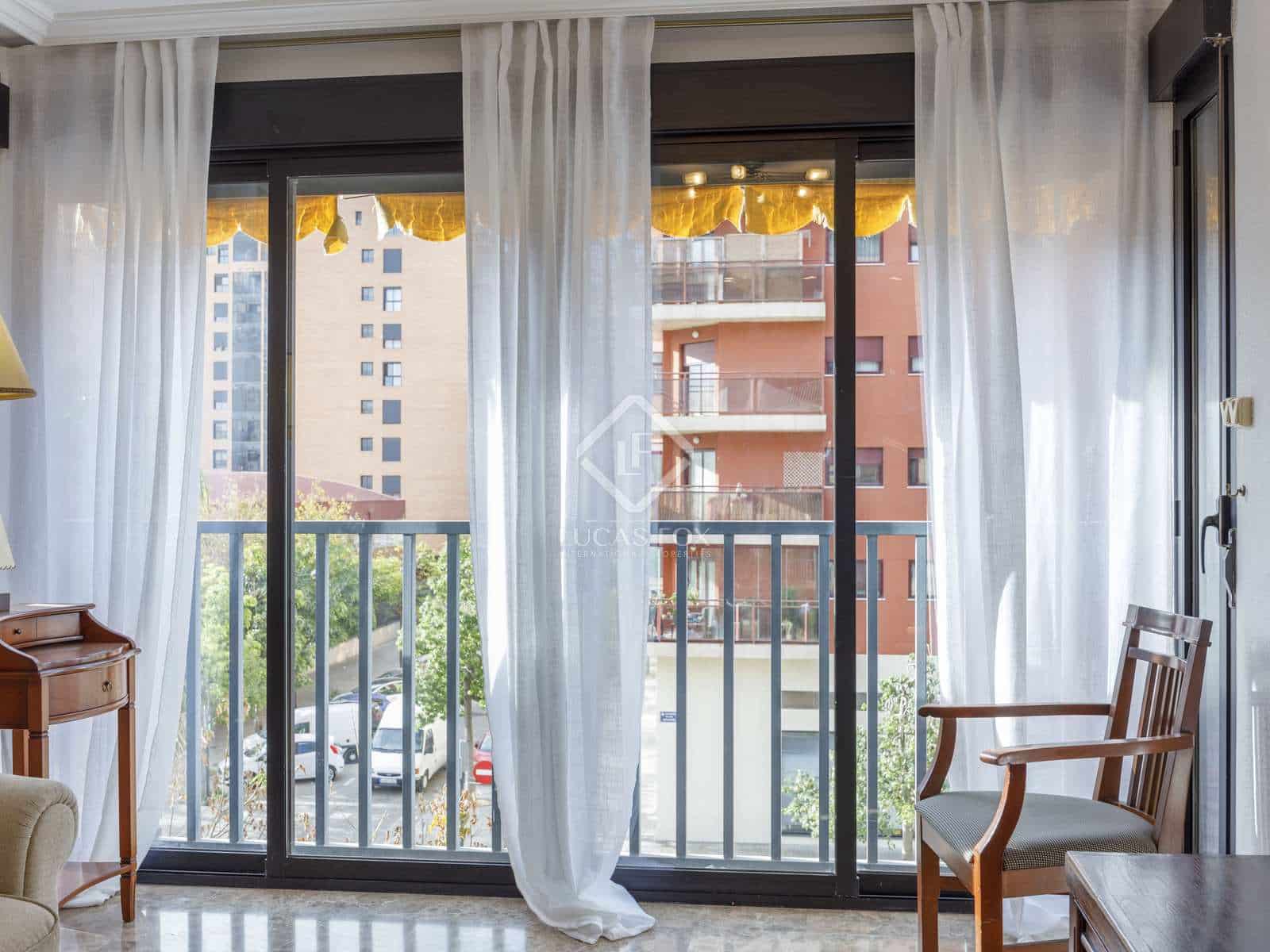3 sypialnia Apartament do wynajęcia w Miasto Walencja z garażem - 1 700 € (Ref: 7899010)