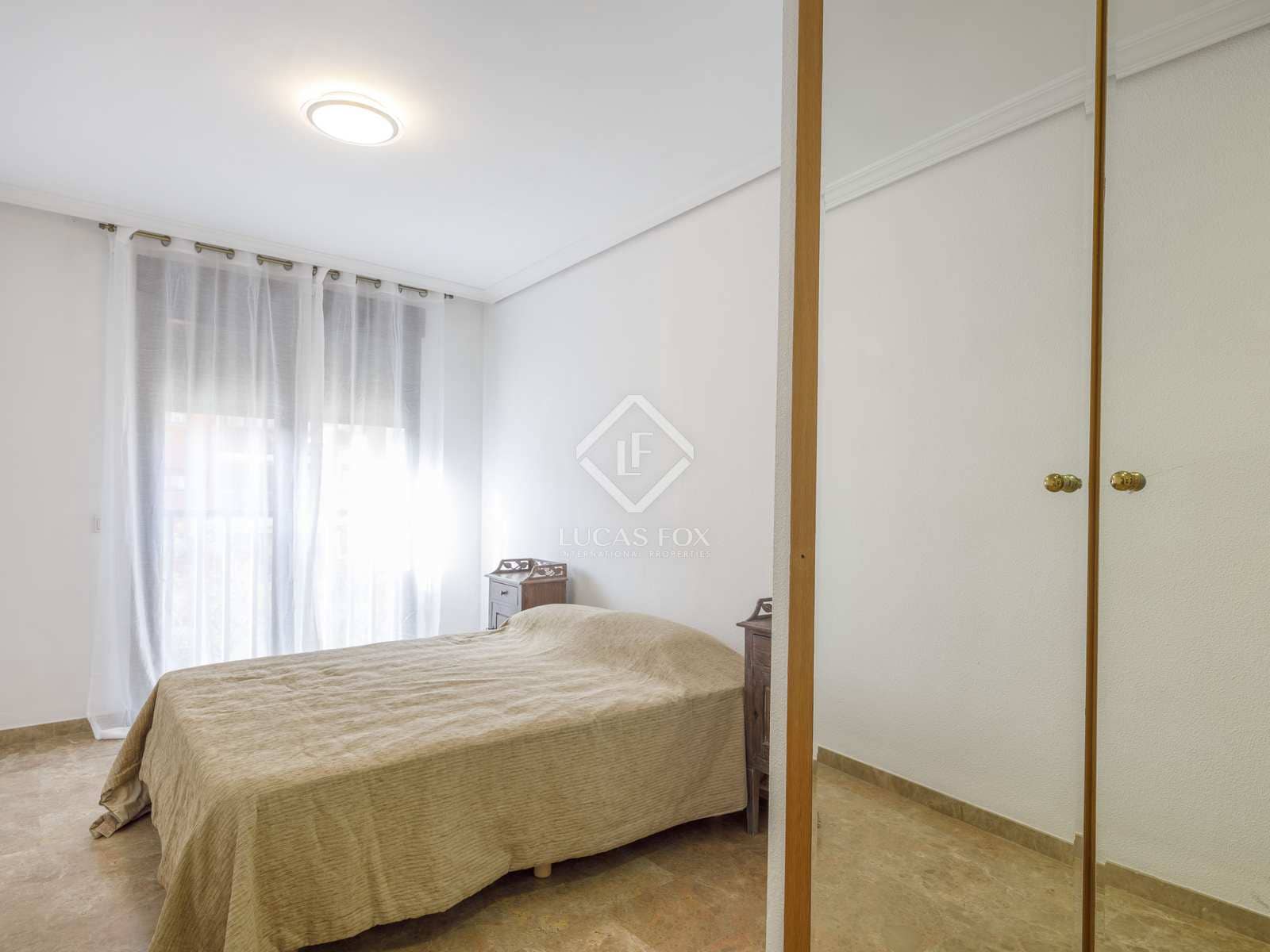 3 sypialnia Apartament do wynajęcia w Miasto Walencja z garażem - 1 700 € (Ref: 7899010)