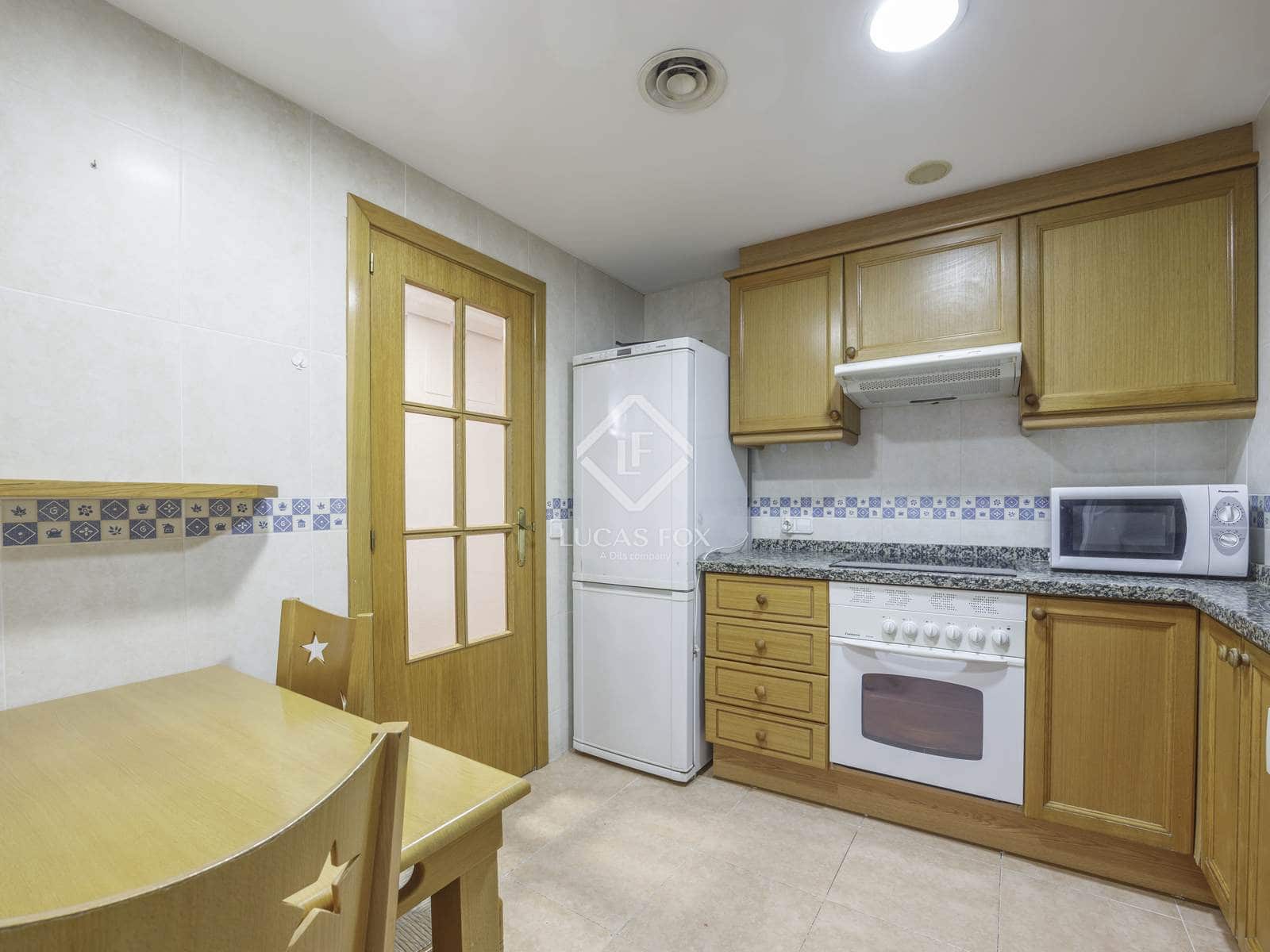 3 sypialnia Apartament do wynajęcia w Miasto Walencja z garażem - 1 700 € (Ref: 7899010)