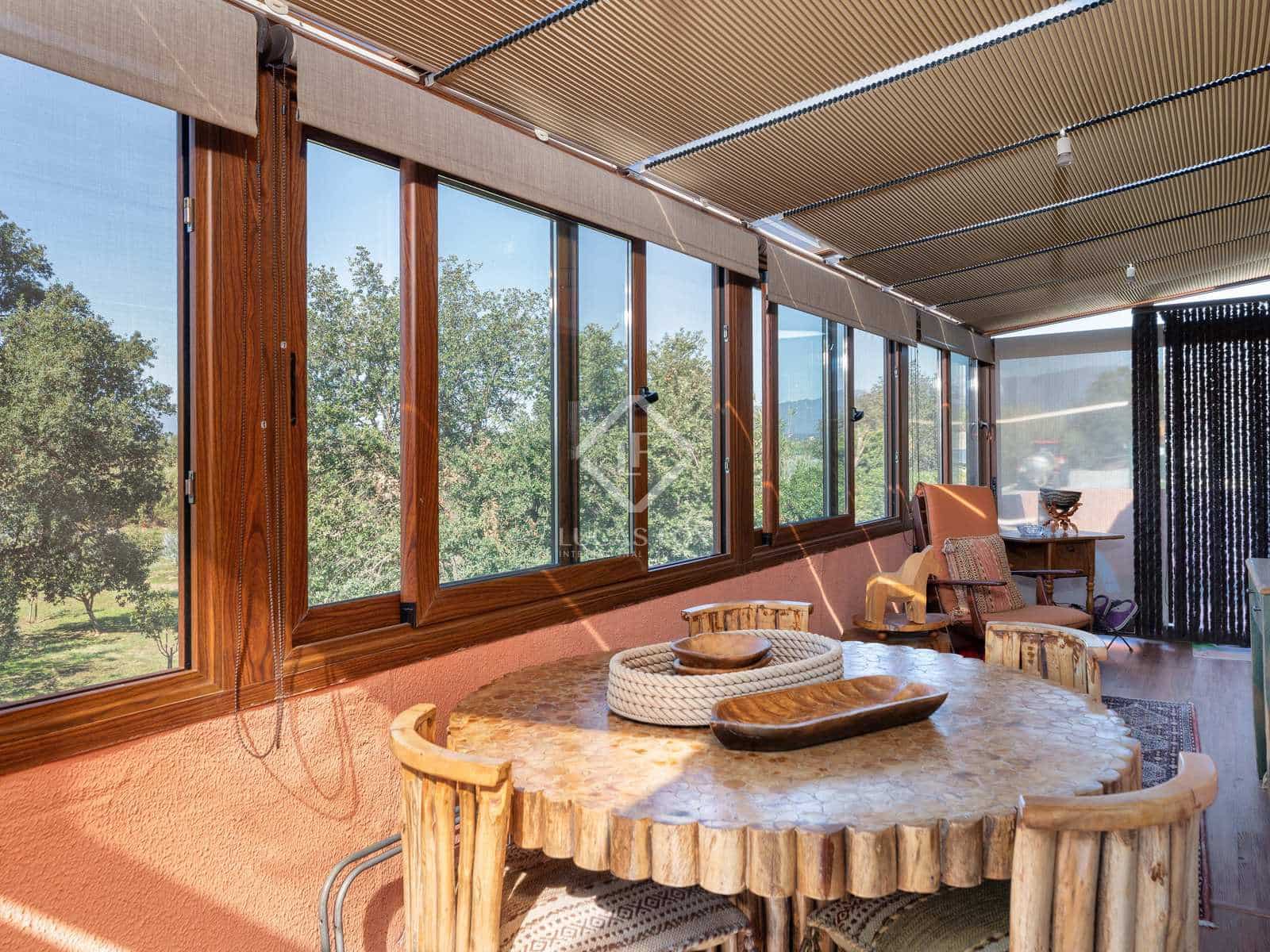 4 soveværelse Finca/Landehus til salg i Masarac med swimmingpool garage - € 975.000 (Ref: 7901465)