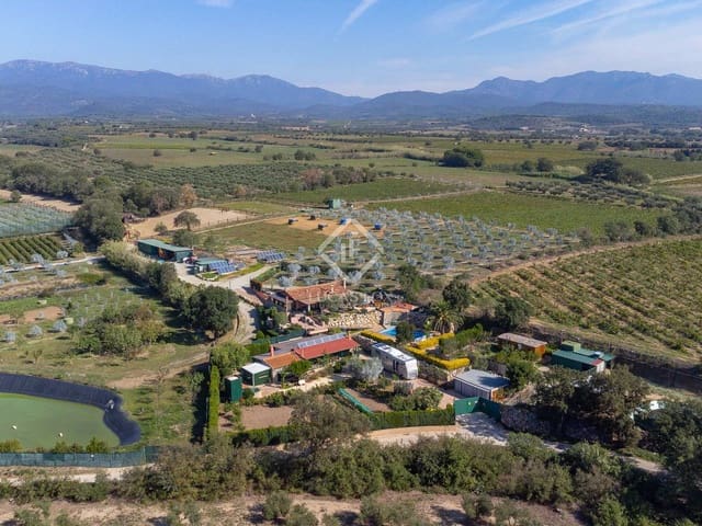 4 soveværelse Finca/Landehus til salg i Masarac med swimmingpool garage - € 975.000 (Ref: 7901465)