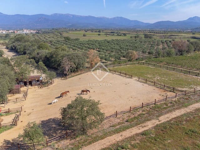 4 soveværelse Finca/Landehus til salg i Masarac med swimmingpool garage - € 975.000 (Ref: 7901465)