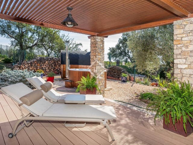 4 soveværelse Finca/Landehus til salg i Masarac med swimmingpool garage - € 975.000 (Ref: 7901465)