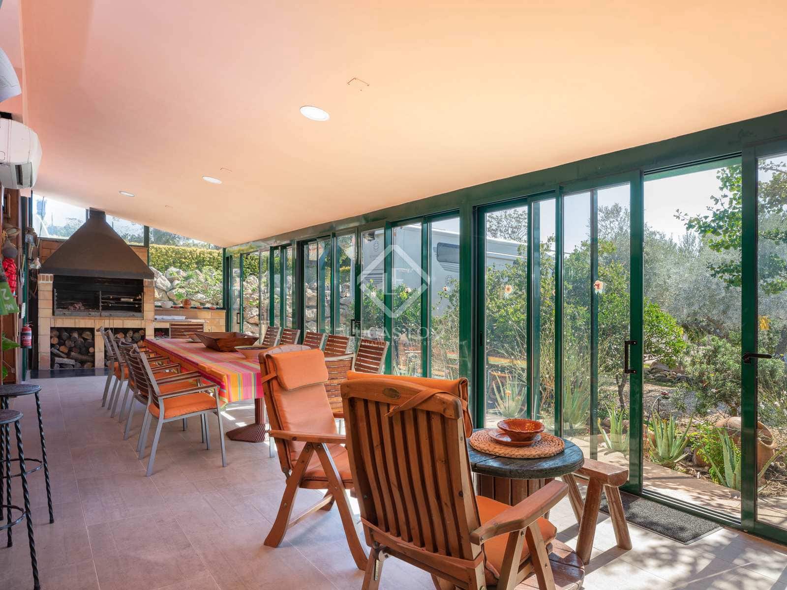 4 soveværelse Finca/Landehus til salg i Masarac med swimmingpool garage - € 975.000 (Ref: 7901465)