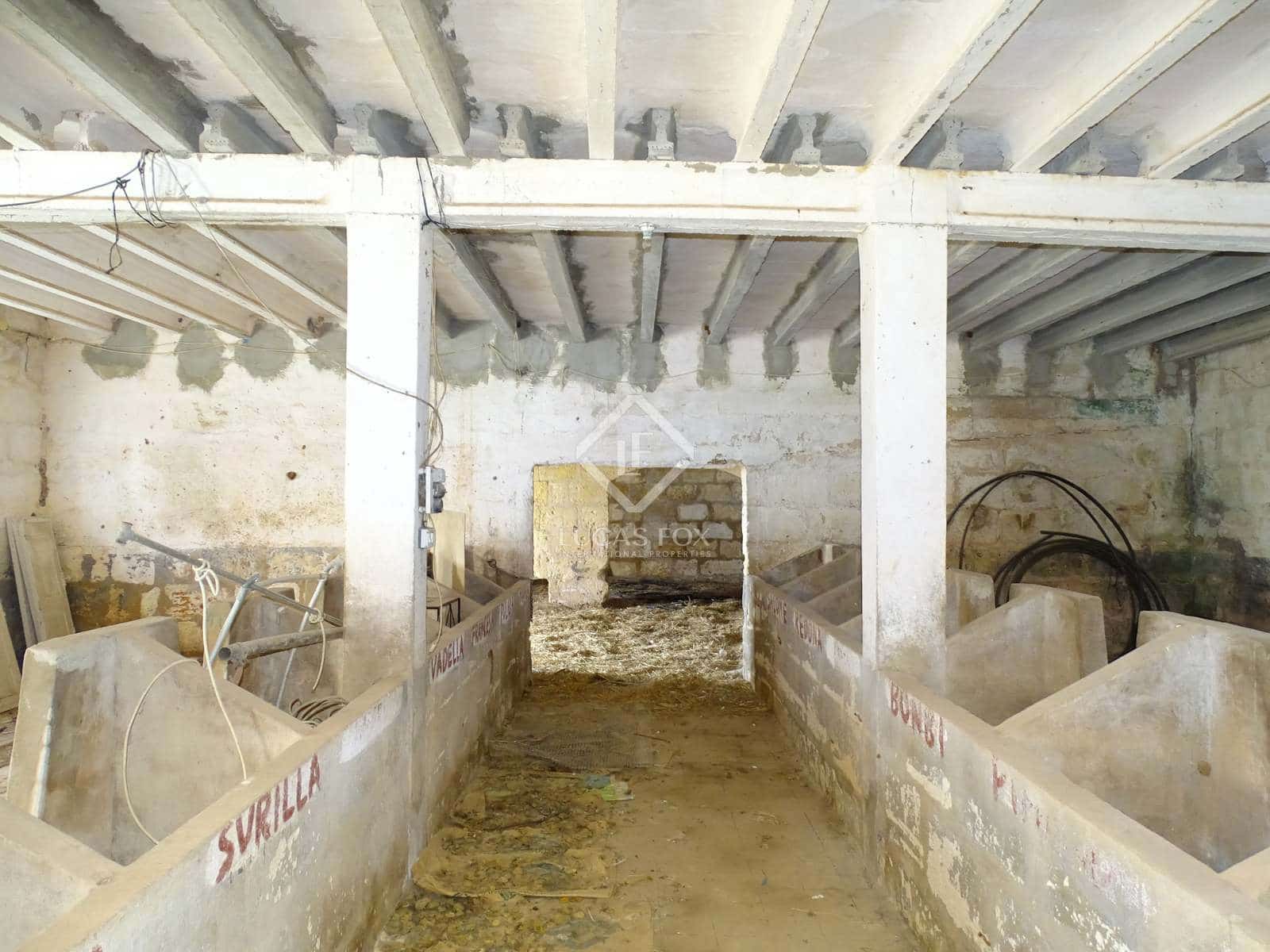 6 soveværelse Finca/Landehus til salg i Ciutadella de Menorca med swimmingpool garage - € 1.100.000 (Ref: 7901475)