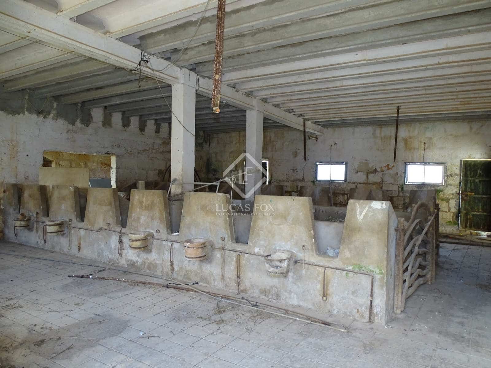 6 soveværelse Finca/Landehus til salg i Ciutadella de Menorca med swimmingpool garage - € 1.100.000 (Ref: 7901475)