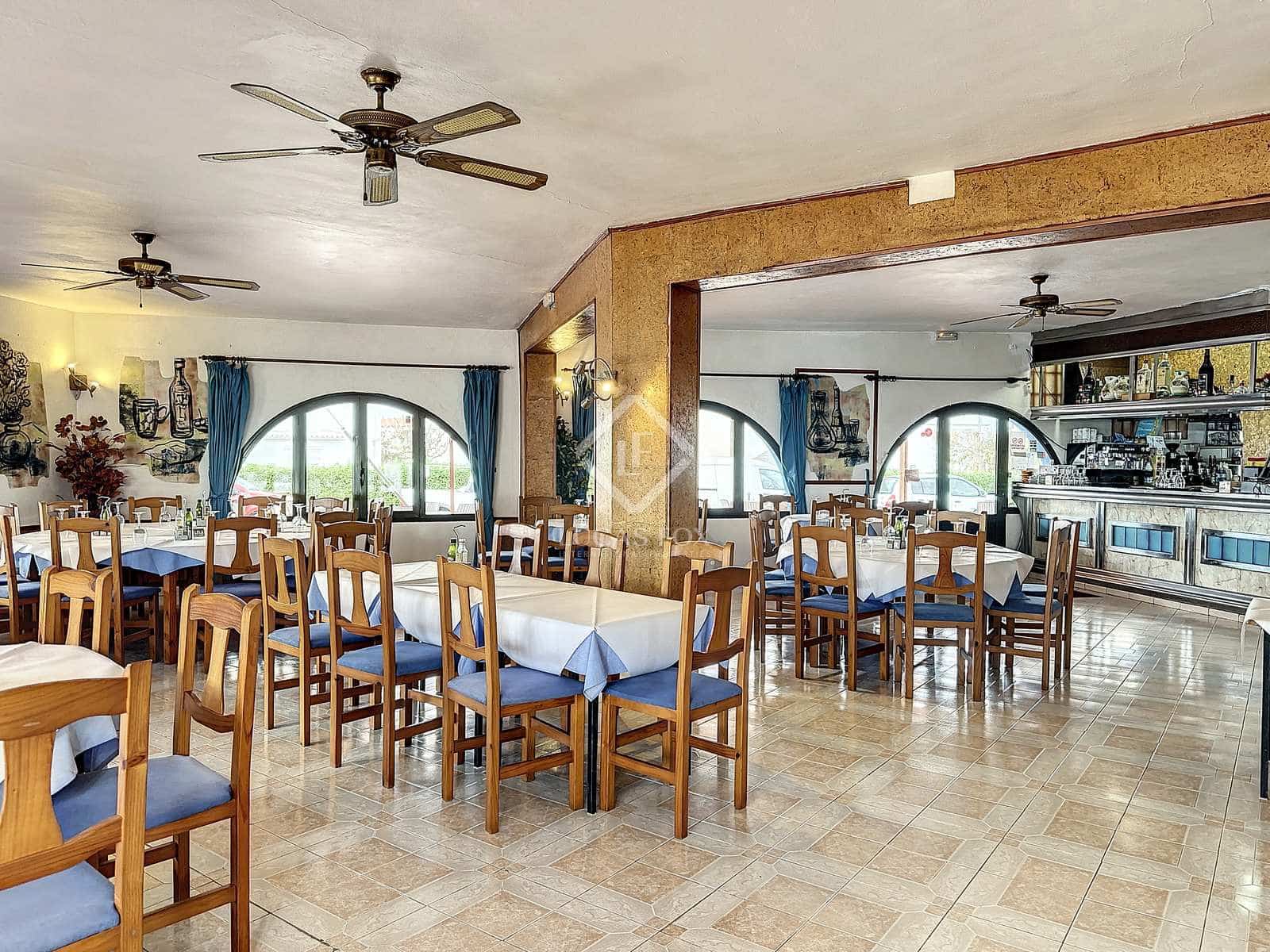 3 soverom Villa til salgs i Alayor / Alaior med svømmebasseng - € 2 800 000 (Ref: 7911239)