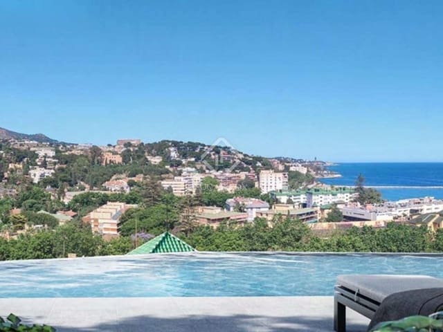 2 slaapkamer Appartement te koop in El Limonar, Málaga stad met zwembad garage - € 1.950.000 (Ref: 7911252)