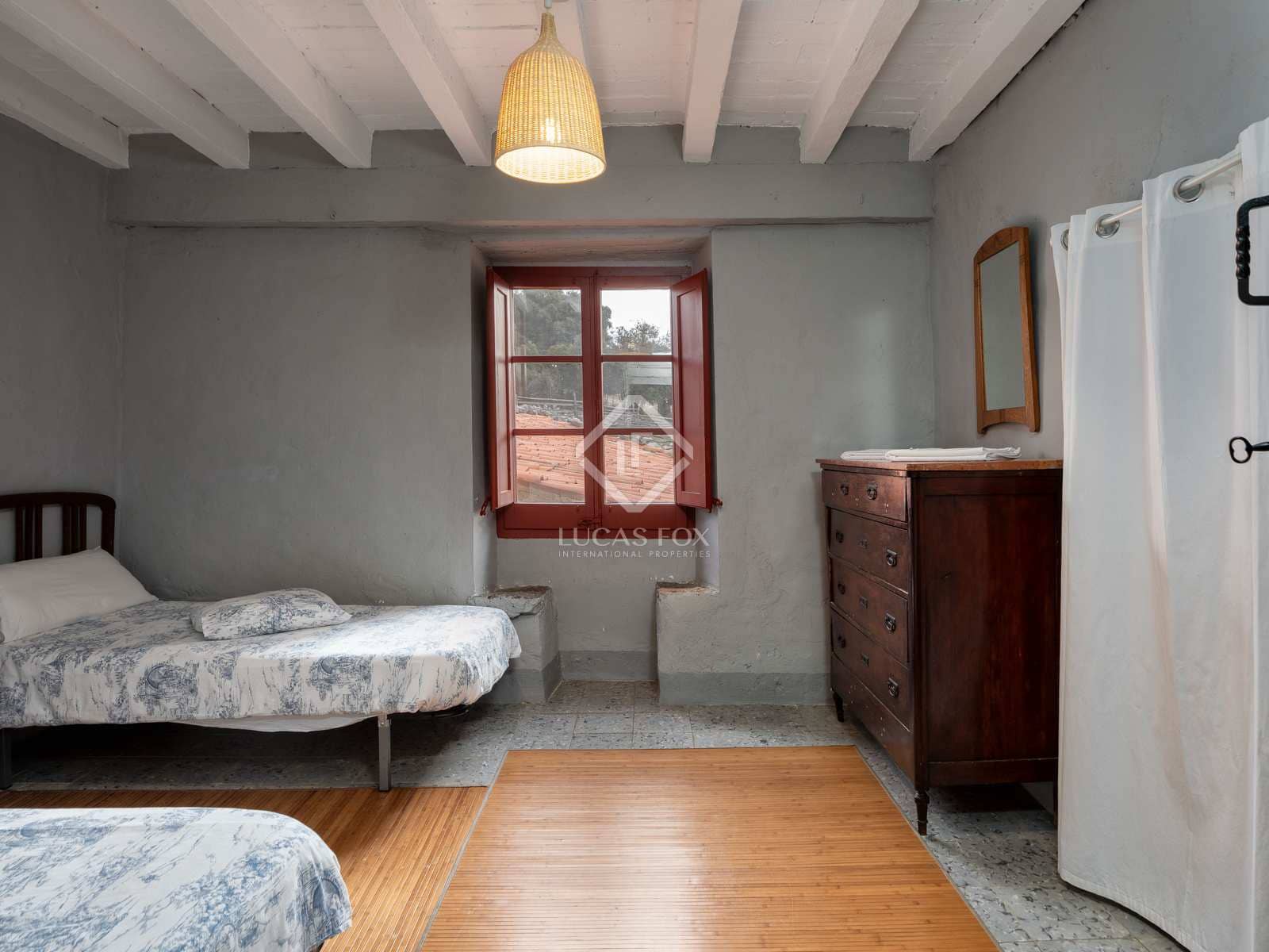 14 soveværelse Finca/Landehus til salg i Sales de Llierca med swimmingpool - € 1.500.000 (Ref: 7917915)