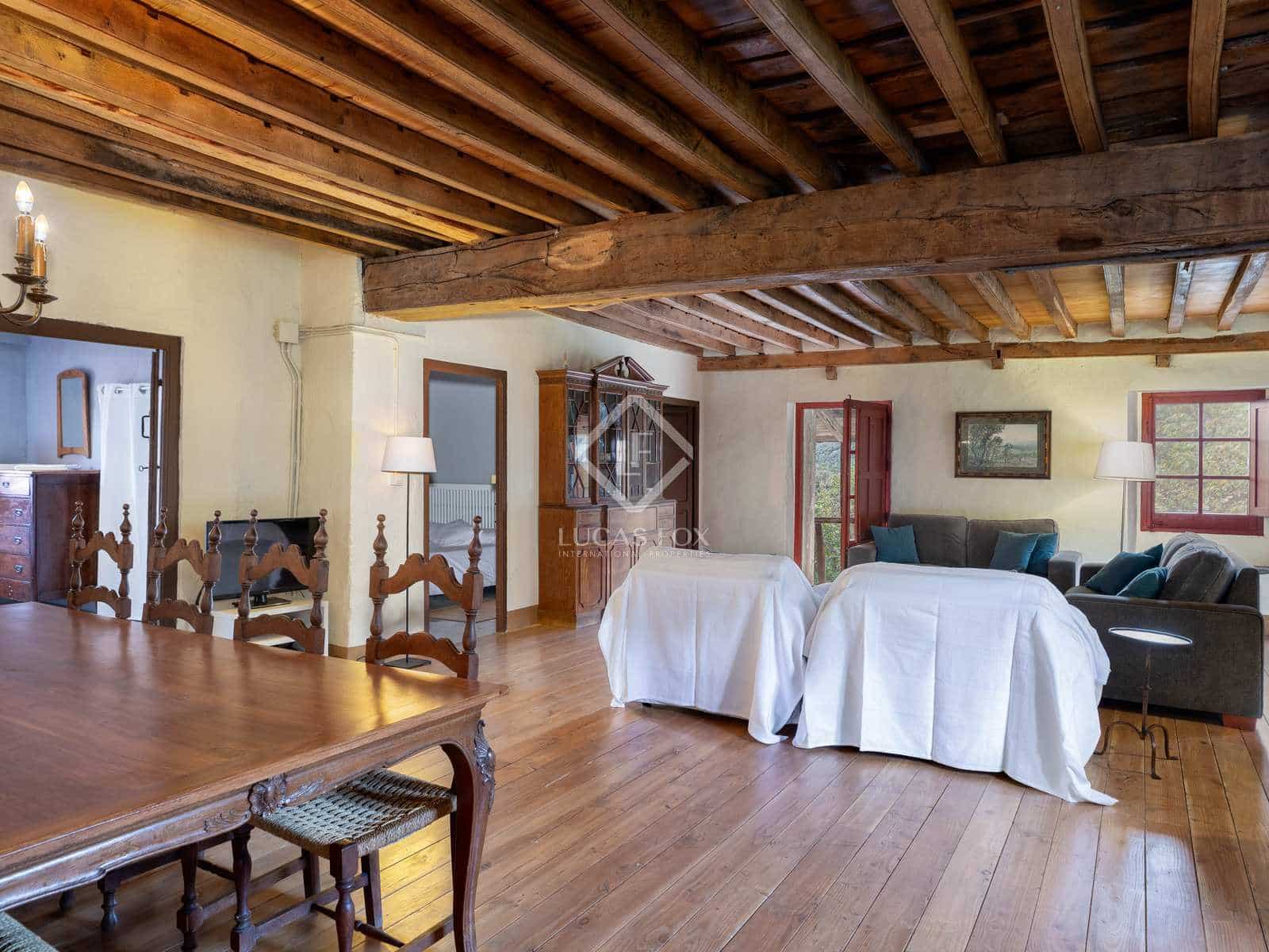 14 soveværelse Finca/Landehus til salg i Sales de Llierca med swimmingpool - € 1.500.000 (Ref: 7917915)