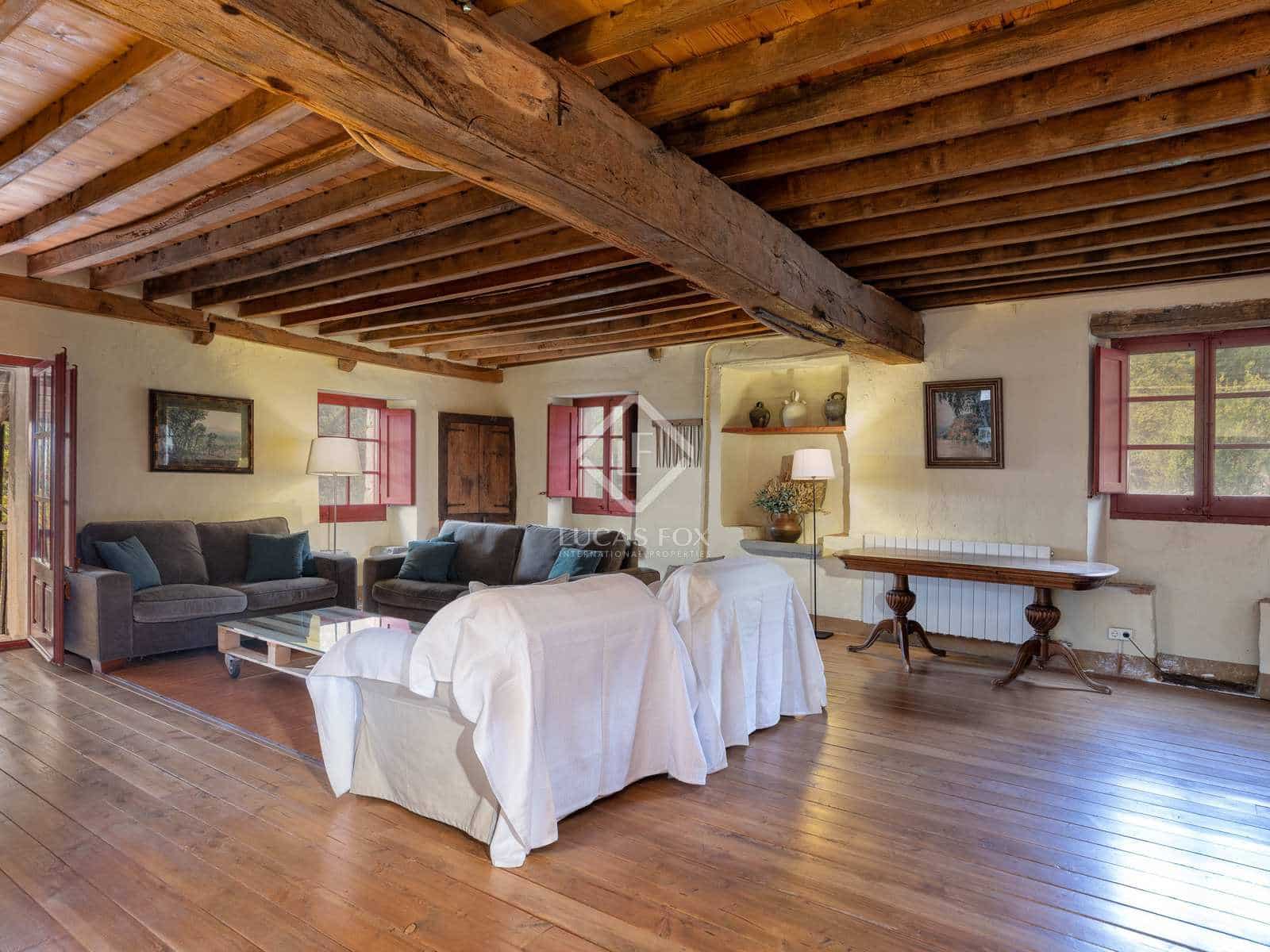 14 soveværelse Finca/Landehus til salg i Sales de Llierca med swimmingpool - € 1.500.000 (Ref: 7917915)