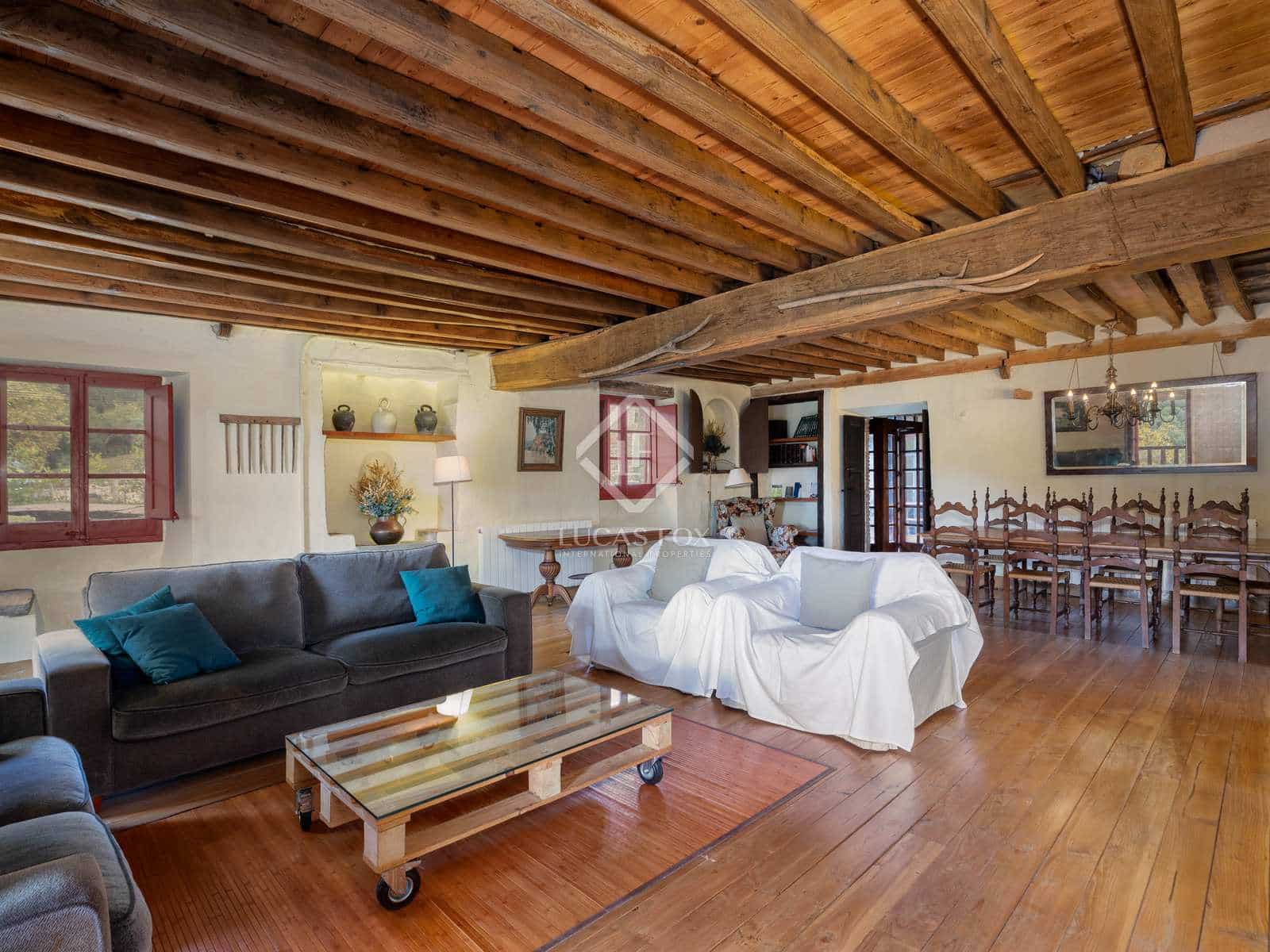 14 soveværelse Finca/Landehus til salg i Sales de Llierca med swimmingpool - € 1.500.000 (Ref: 7917915)