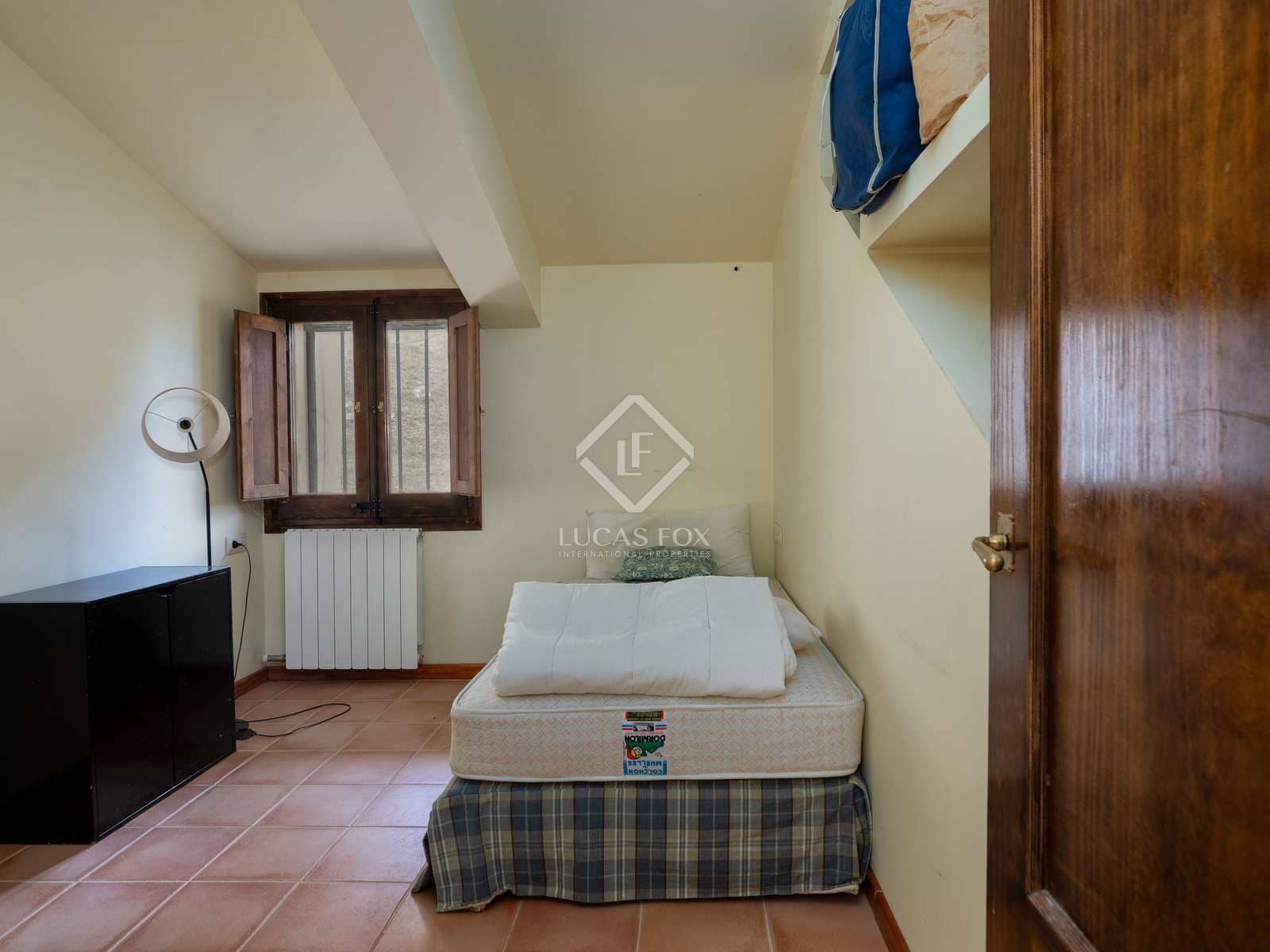 14 soveværelse Finca/Landehus til salg i Sales de Llierca med swimmingpool - € 1.500.000 (Ref: 7917915)