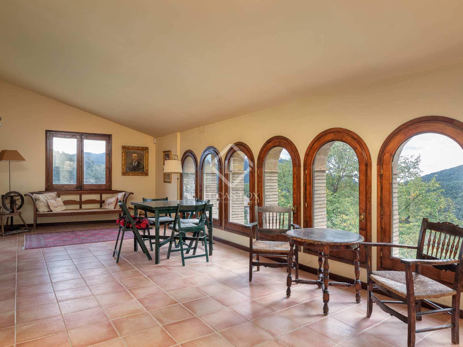 14 soveværelse Finca/Landehus til salg i Sales de Llierca med swimmingpool - € 1.500.000 (Ref: 7917915)