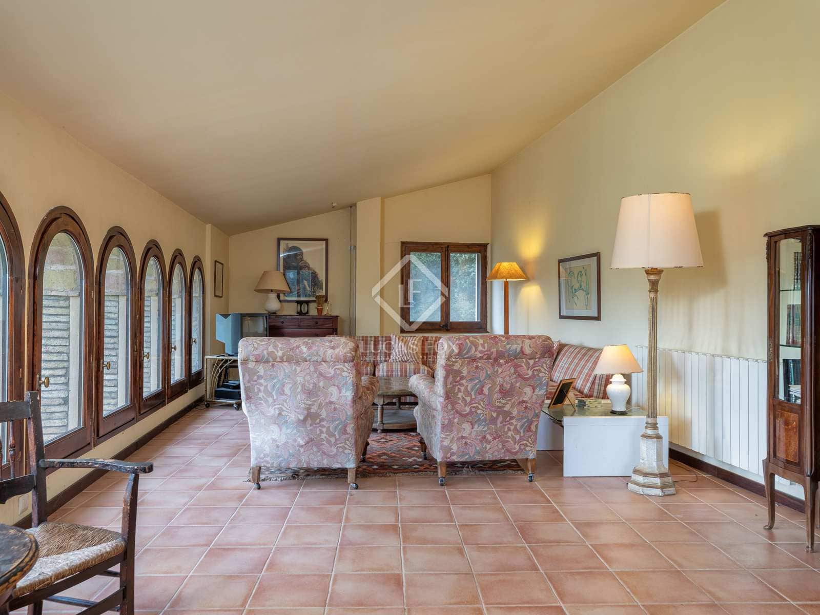 14 soveværelse Finca/Landehus til salg i Sales de Llierca med swimmingpool - € 1.500.000 (Ref: 7917915)