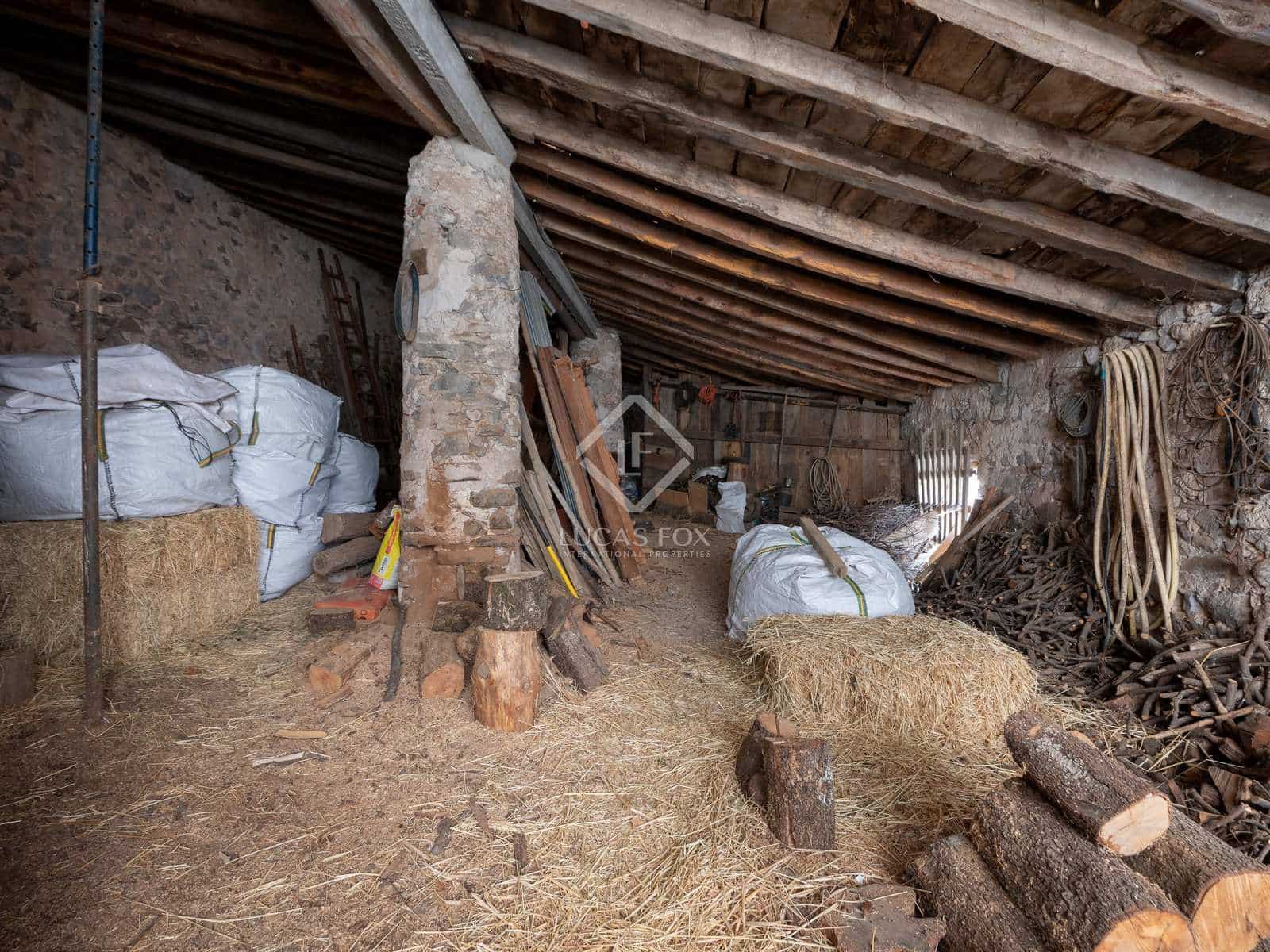 14 soveværelse Finca/Landehus til salg i Sales de Llierca med swimmingpool - € 1.500.000 (Ref: 7917915)