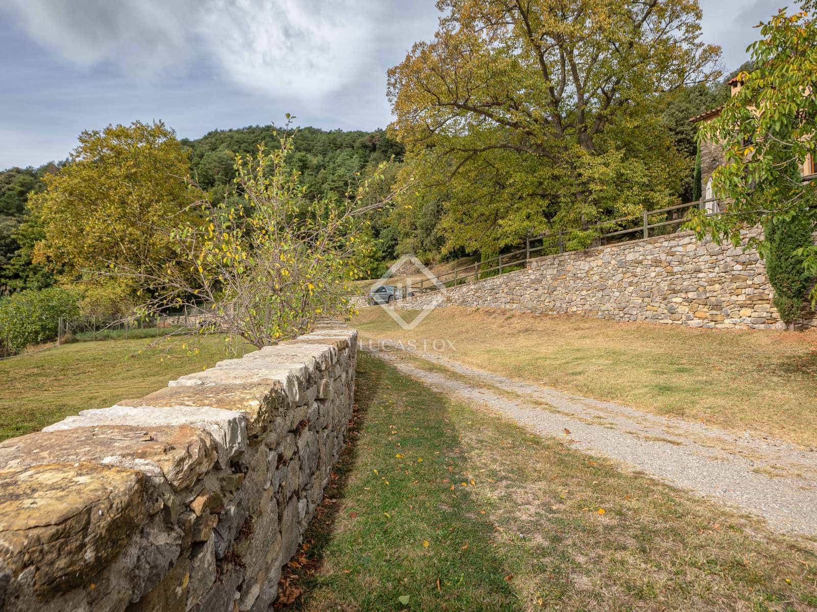 14 soveværelse Finca/Landehus til salg i Sales de Llierca med swimmingpool - € 1.500.000 (Ref: 7917915)