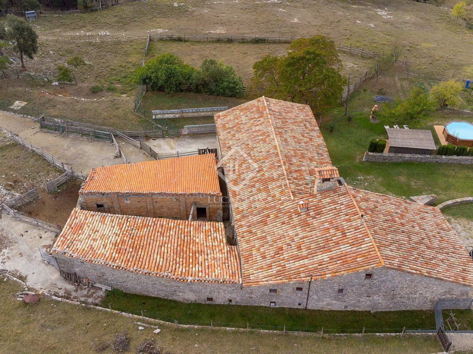 14 soveværelse Finca/Landehus til salg i Sales de Llierca med swimmingpool - € 1.500.000 (Ref: 7917915)