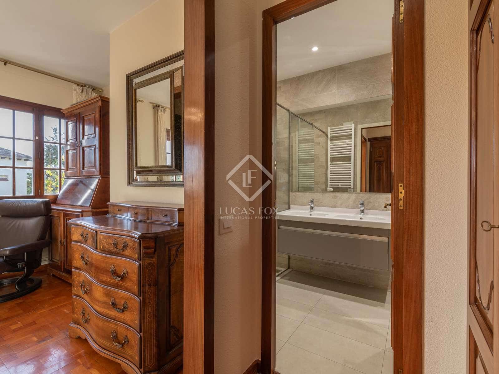 Villa/Maison de 6 chambres à louer à Sant Cugat del Valles avec piscine garage - 3 900 € (Ref: 7917920)