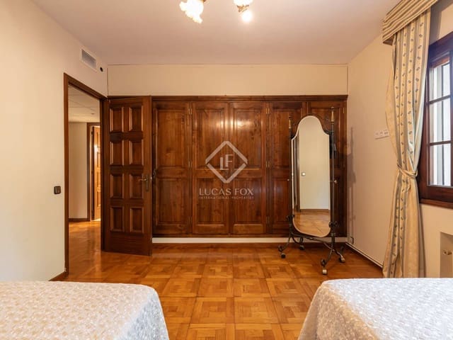 Villa/Maison de 6 chambres à louer à Sant Cugat del Vallès avec piscine garage - 3 900 € (Ref: 7917920)