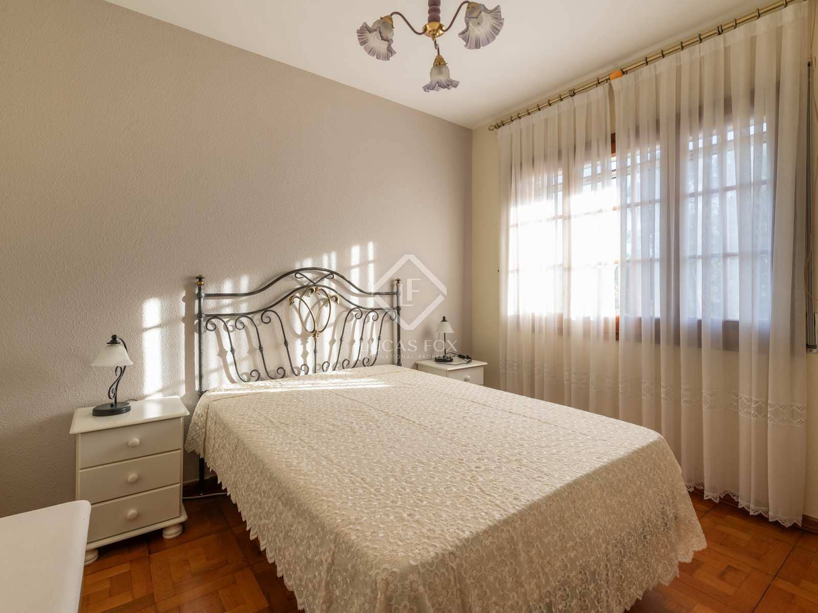 Villa/Maison de 6 chambres à louer à Sant Cugat del Valles avec piscine garage - 3 900 € (Ref: 7917920)