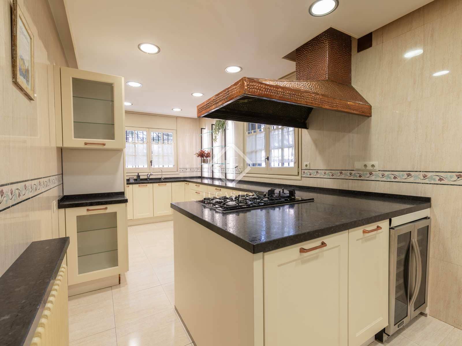 Villa/Maison de 6 chambres à louer à Sant Cugat del Valles avec piscine garage - 3 900 € (Ref: 7917920)