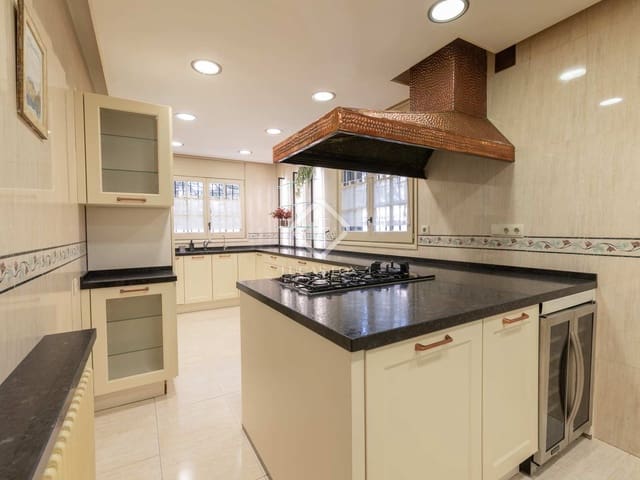 Villa/Maison de 6 chambres à louer à Sant Cugat del Vallès avec piscine garage - 3 900 € (Ref: 7917920)