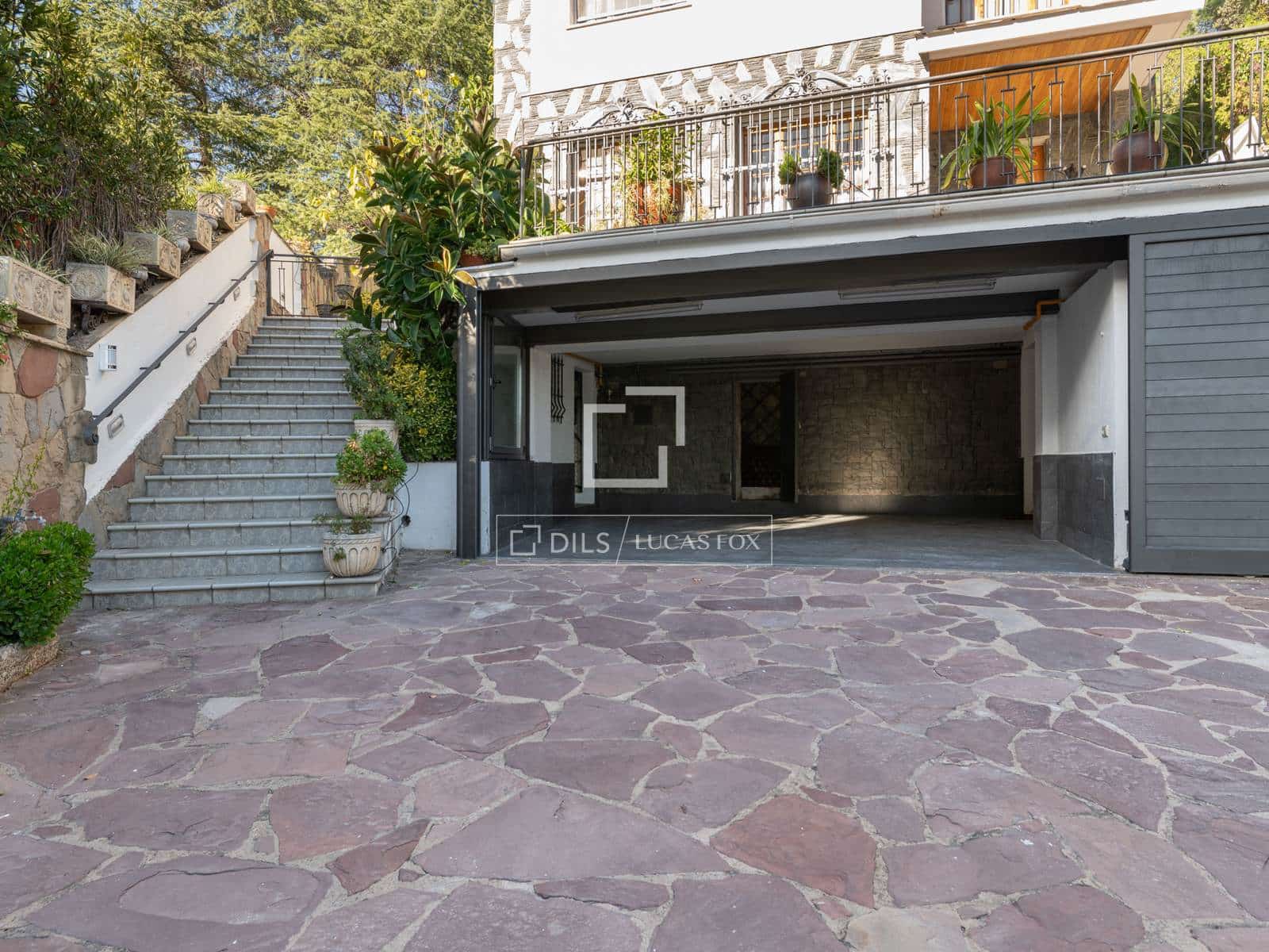 Villa/Maison de 6 chambres à louer à Sant Cugat del Valles avec piscine garage - 3 900 € (Ref: 7917920)