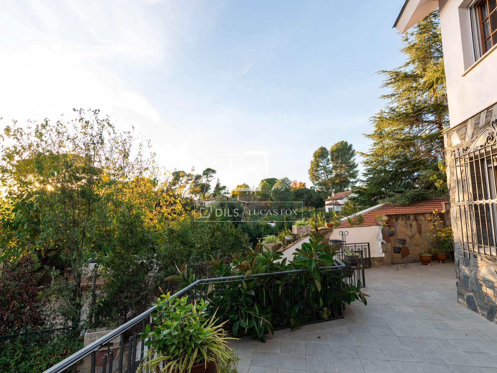 Villa/Maison de 6 chambres à louer à Sant Cugat del Valles avec piscine garage - 3 900 € (Ref: 7917920)