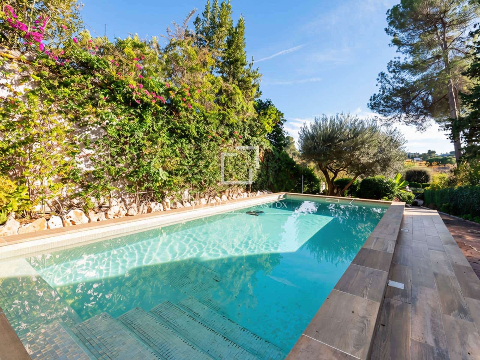 Villa/Maison de 6 chambres à louer à Sant Cugat del Valles avec piscine garage - 3 900 € (Ref: 7917920)