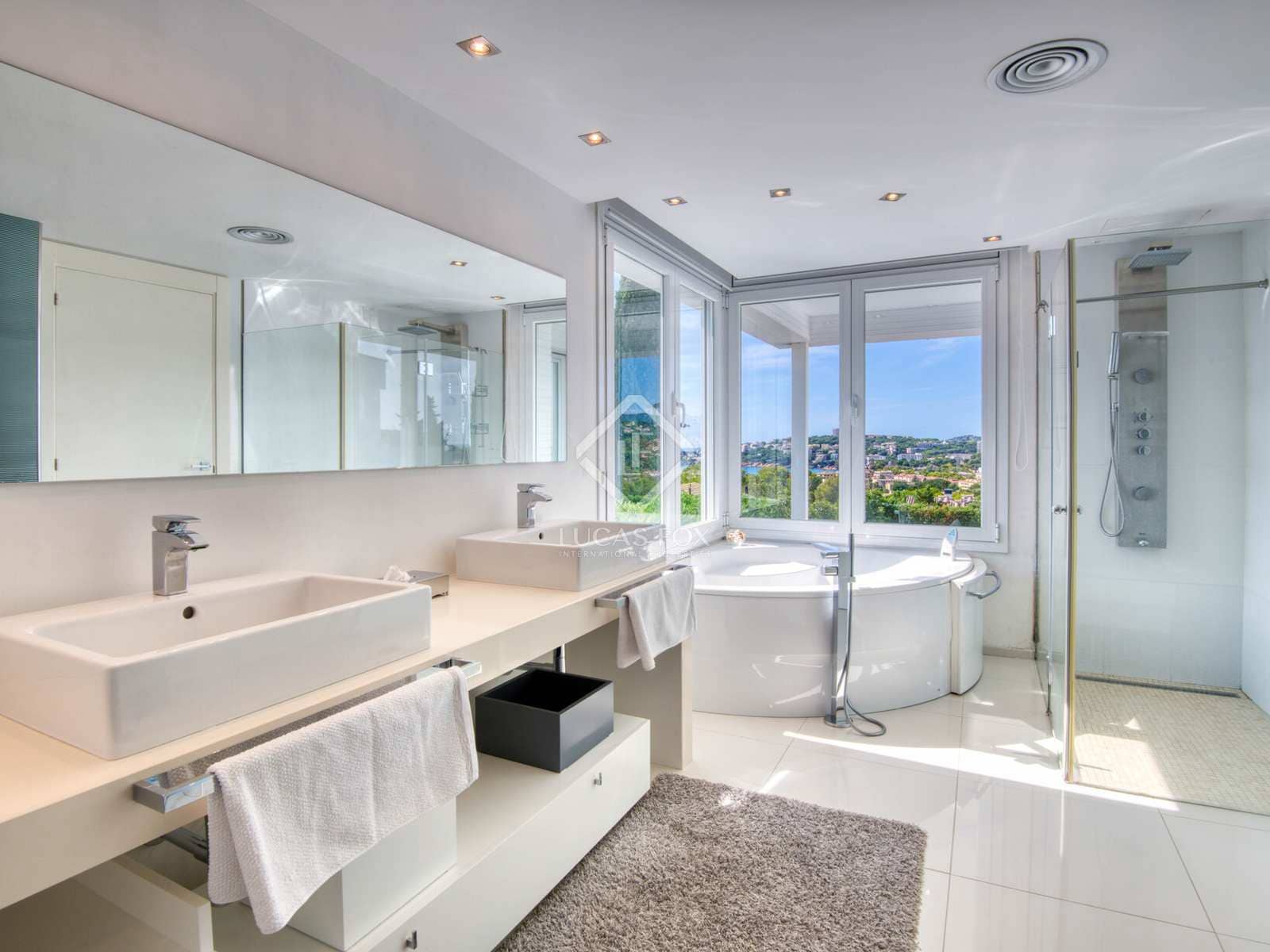 4 soveværelse Villa til salg i S'Agaro med swimmingpool garage - € 2.650.000 (Ref: 7921577)