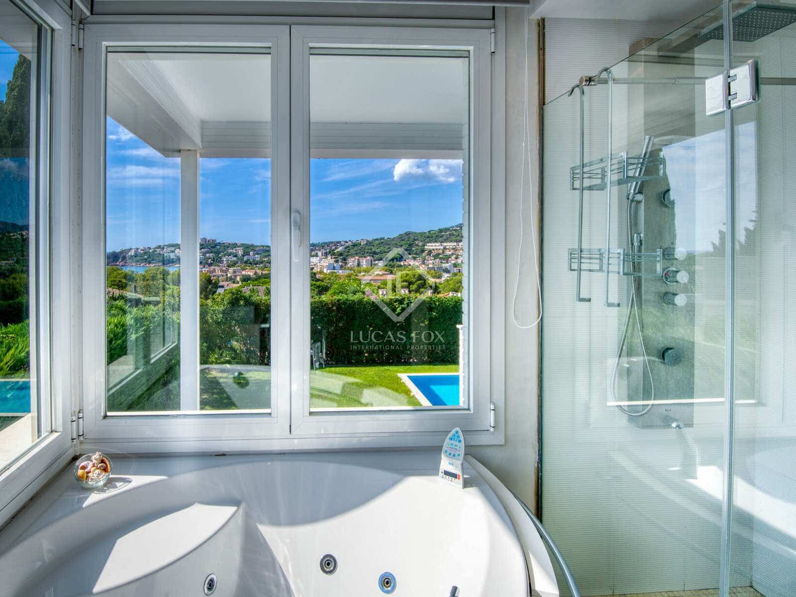 4 soveværelse Villa til salg i S'Agaro med swimmingpool garage - € 2.650.000 (Ref: 7921577)