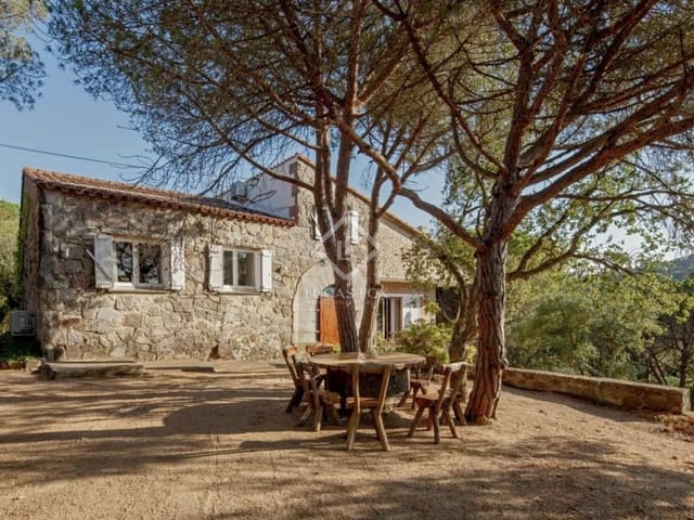 5 Zimmer Villa zu verkaufen in Castell-Platja d'Aro mit Pool Garage - 845.000 € (Ref: 7927652)