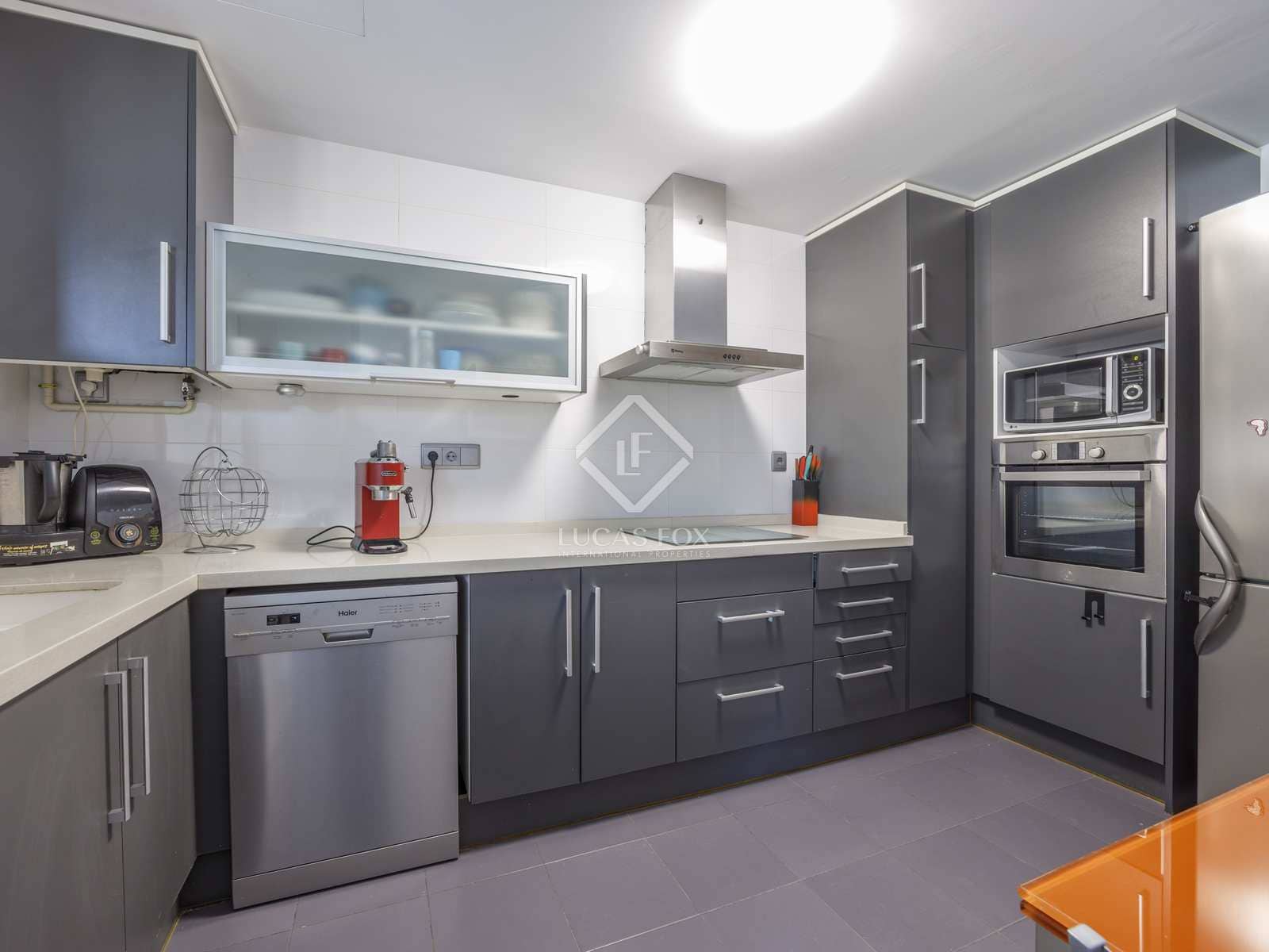 4 soveværelse Villa til leje i San Antonio de Benageber med swimmingpool garage - € 2.400 (Ref: 7932805)