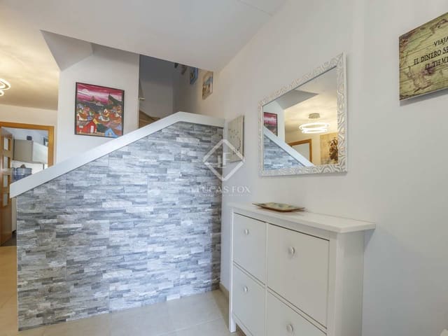 4 soveværelse Villa til leje i San Antonio de Benagéber med swimmingpool garage - € 2.400 (Ref: 7932805)