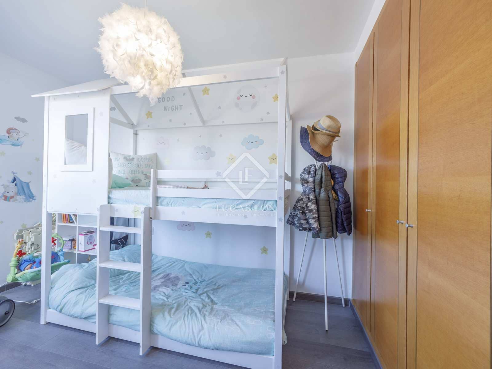 4 soveværelse Villa til leje i San Antonio de Benageber med swimmingpool garage - € 2.400 (Ref: 7932805)