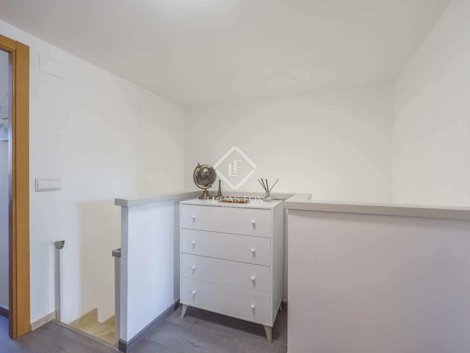 4 soveværelse Villa til leje i San Antonio de Benageber med swimmingpool garage - € 2.400 (Ref: 7932805)