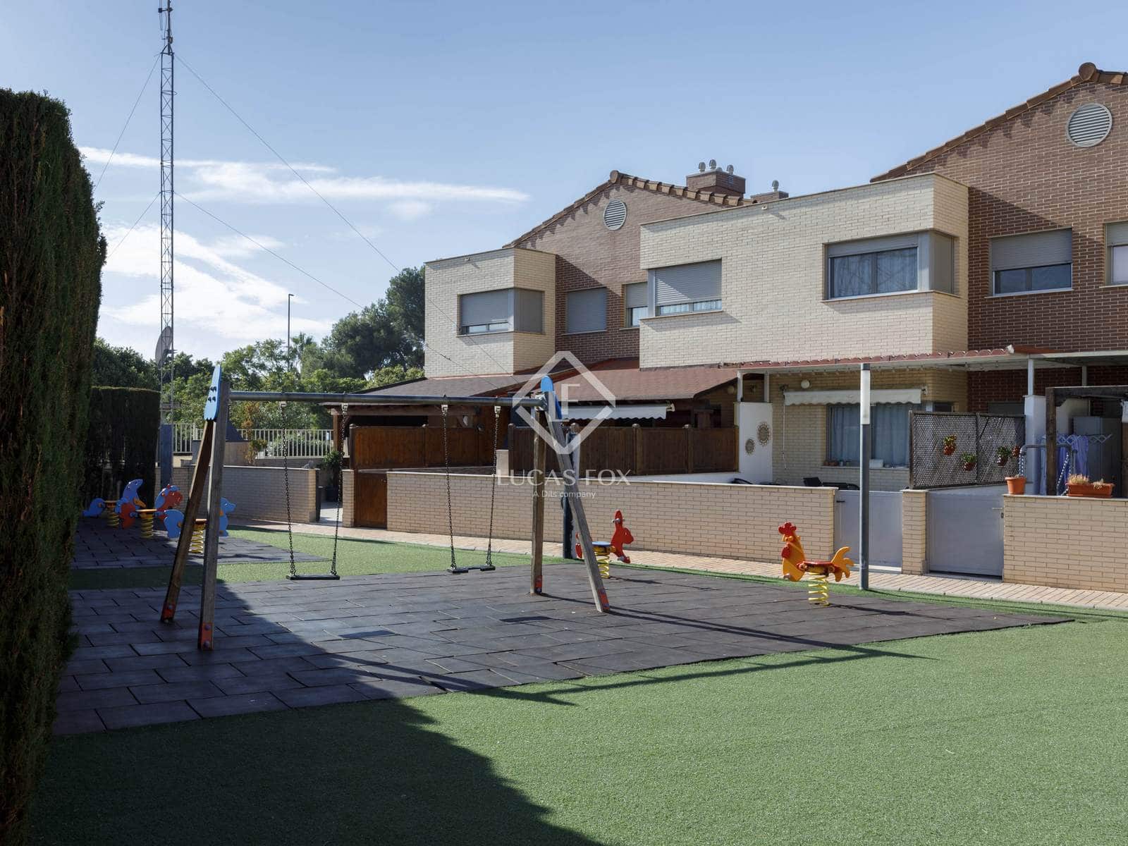 4 soveværelse Villa til leje i San Antonio de Benageber med swimmingpool garage - € 2.400 (Ref: 7932805)