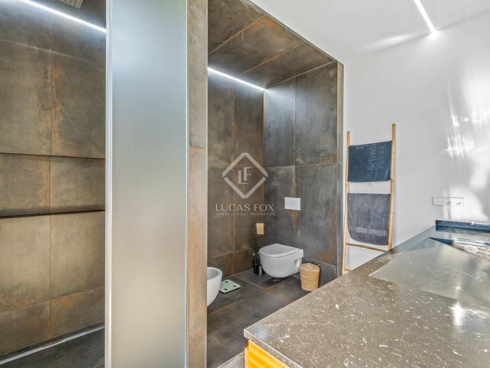 5 slaapkamer Villa te koop in Alicante stad met zwembad garage - € 2.100.000 (Ref: 7935502)