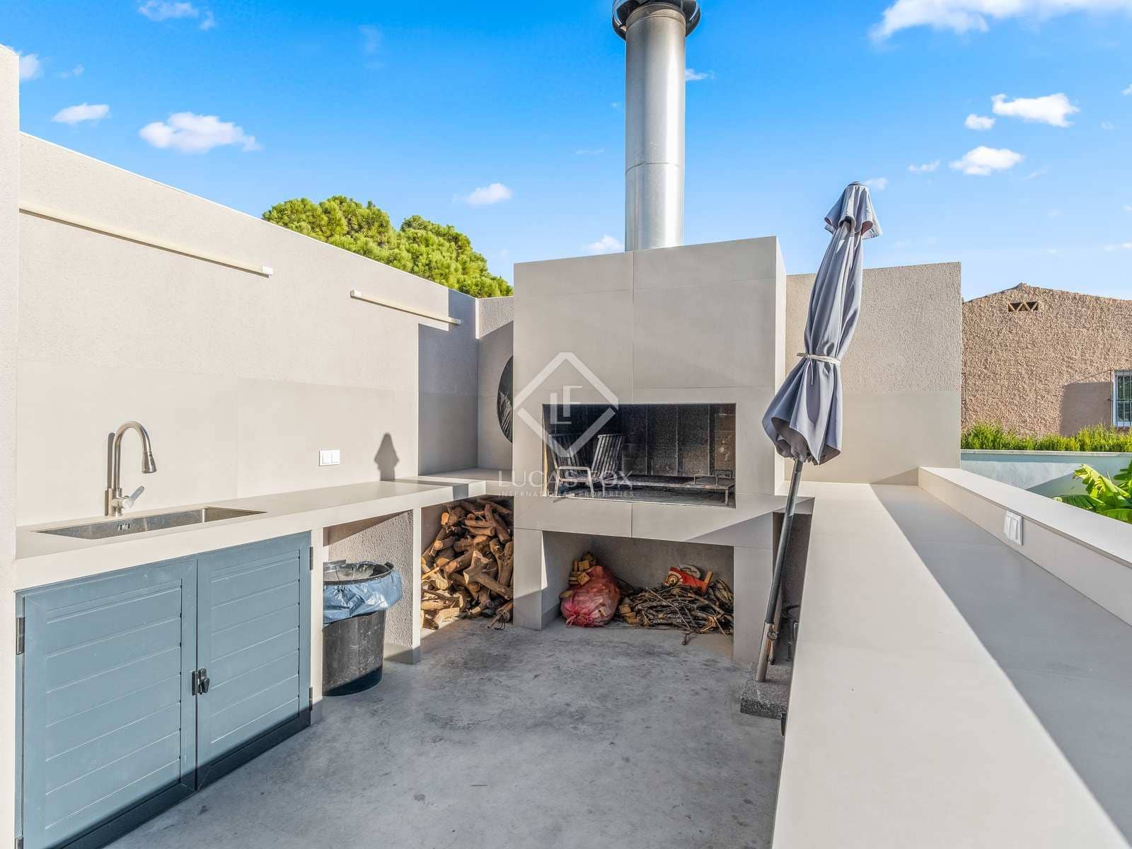 5 slaapkamer Villa te koop in Alicante stad met zwembad garage - € 2.100.000 (Ref: 7935502)