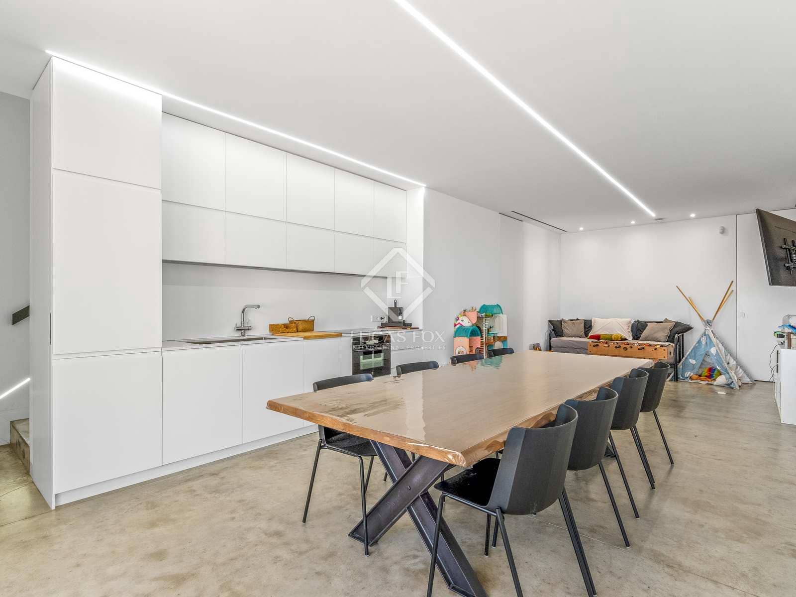 5 slaapkamer Villa te koop in Alicante stad met zwembad garage - € 2.100.000 (Ref: 7935502)