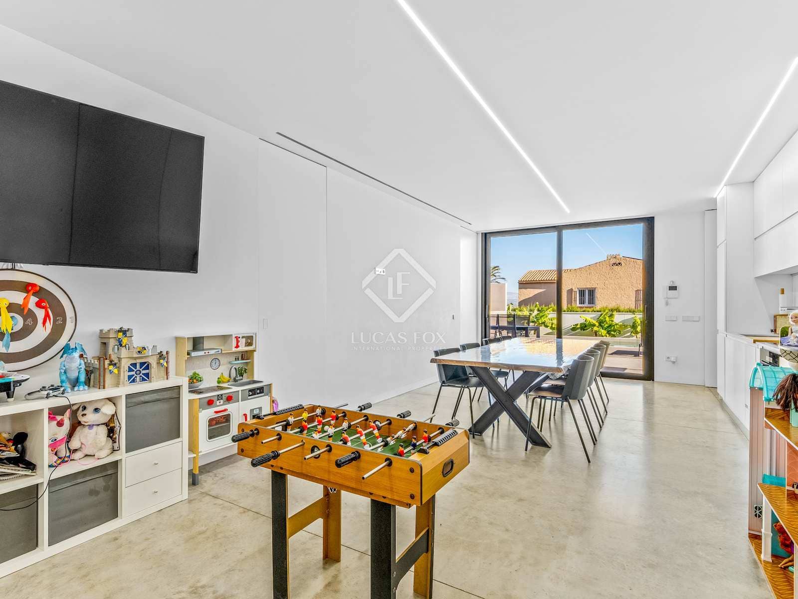 5 slaapkamer Villa te koop in Alicante stad met zwembad garage - € 2.100.000 (Ref: 7935502)