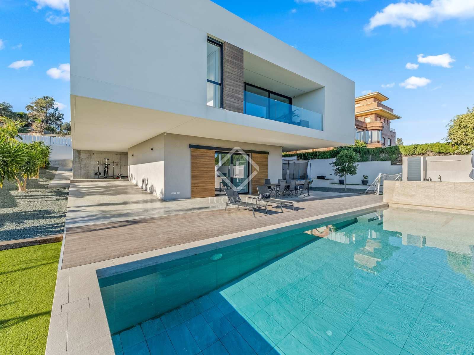 5 slaapkamer Villa te koop in Alicante stad met zwembad garage - € 2.100.000 (Ref: 7935502)