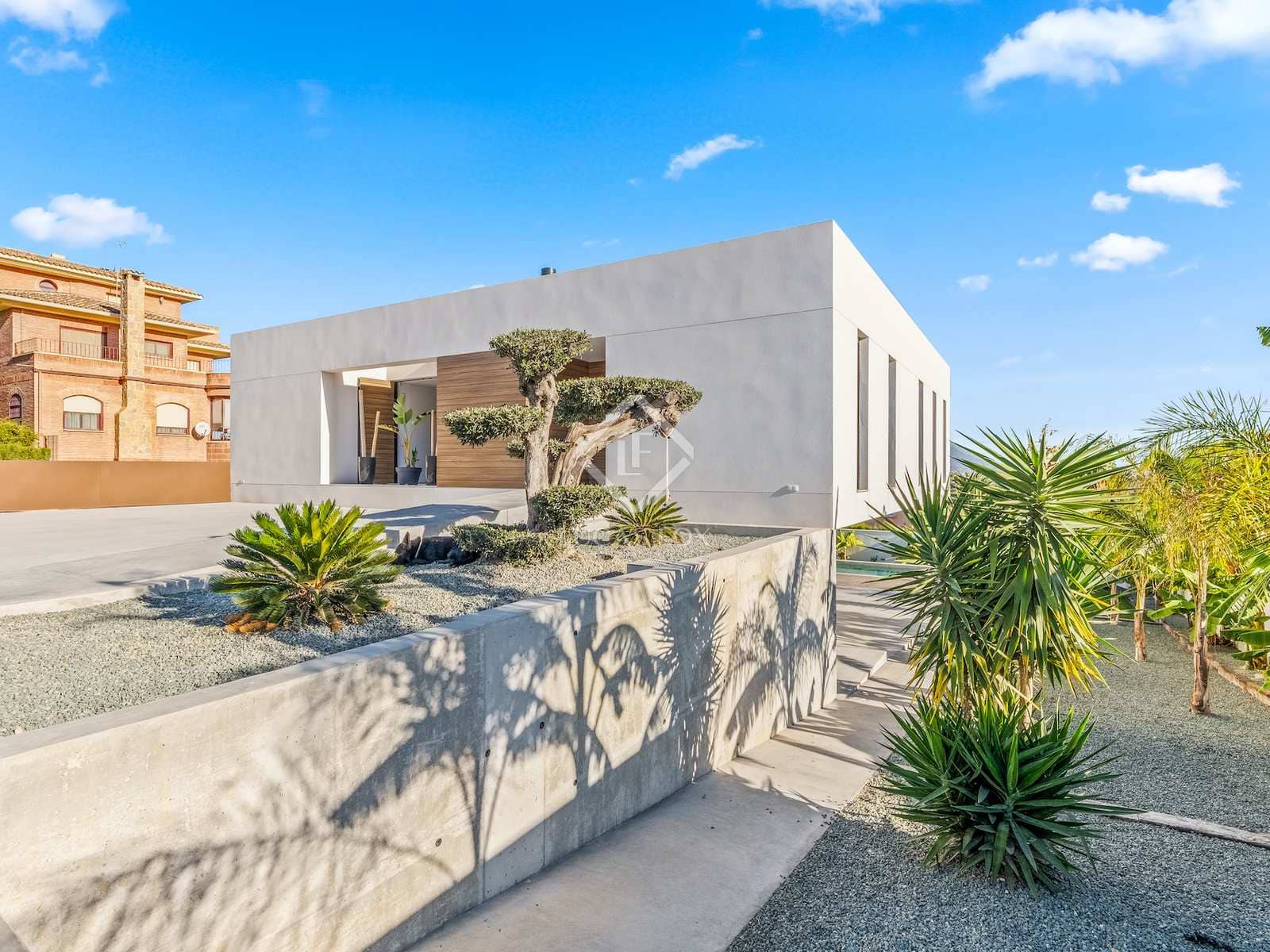 5 slaapkamer Villa te koop in Alicante stad met zwembad garage - € 2.100.000 (Ref: 7935502)